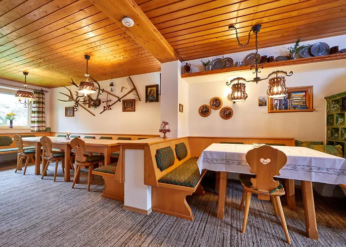 בית הארחה Gaestehaus Eder *